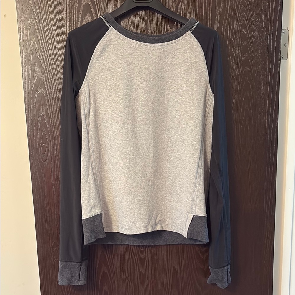 Lululemon Black and Grey Pull Over